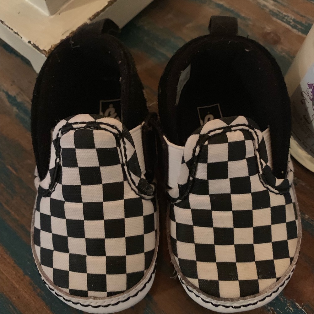 Vans crib shoes